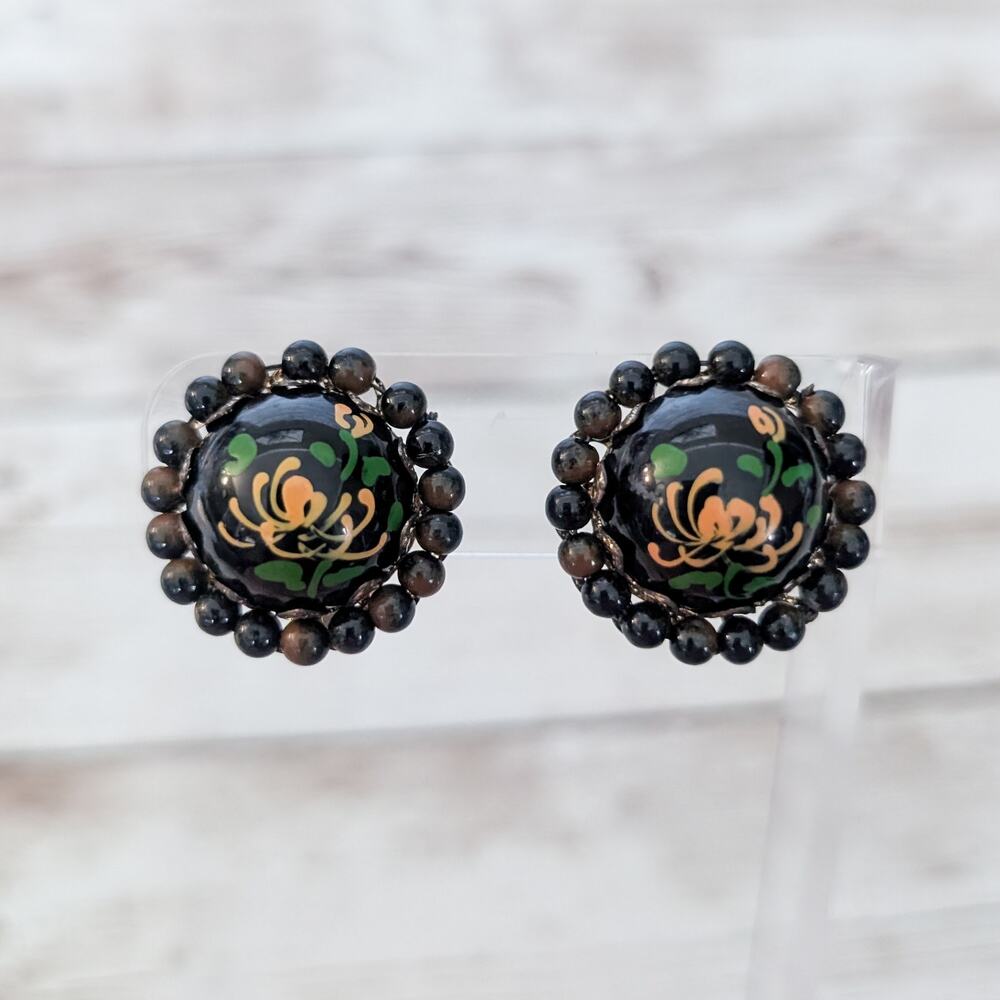 Vintage Clip On Earrings Stunning & Unusual 7/8"